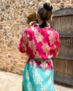 Boho Kimono Ethereal -Strandbikini Geschaft Kimono Cardigan Festival Outfit Boho Kleidung Damen Batik Farbverlauf goldene Details handgemacht Indien JustStyle pink rot tuerkis blau Ethereal 6
